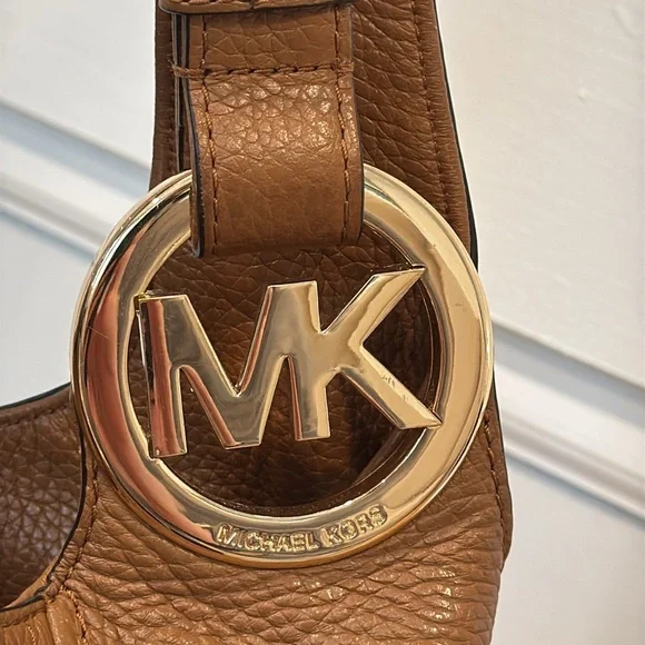 Michael Kors Bag Fulton Large Brown Pebbled Leather Logo Strap Shoulder Bag - Picture 6 of 17